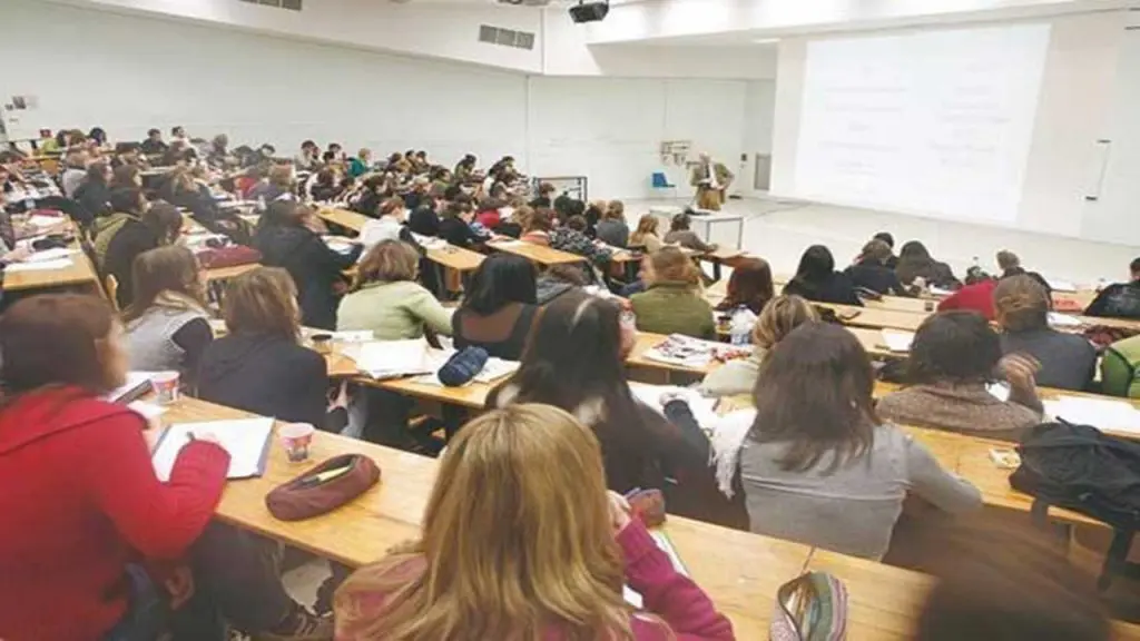 Le taux élevé de réussite au BAC surcharge les universités