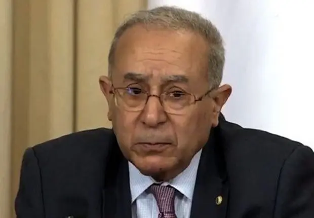 Le département de Lamamra se dote de 7 envoyés spéciaux