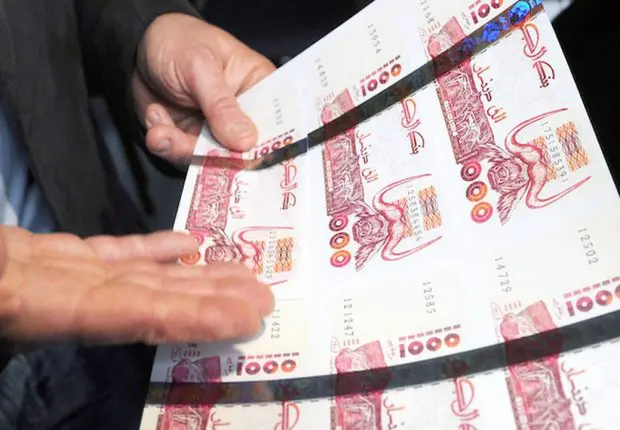 Planche à billets : des centaines de milliards tirés en 4 mois