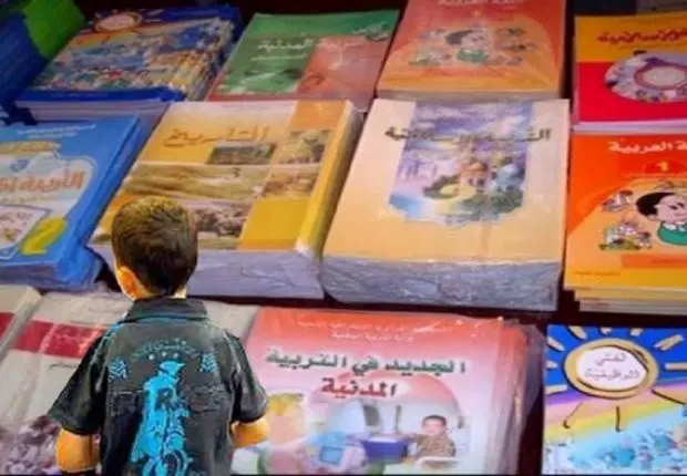 Cafouillage autour du livre scolaire : les « solutions » du ministère