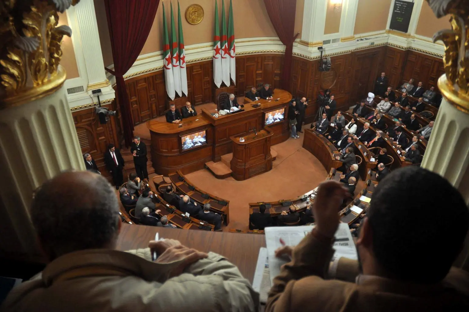 Le Sénat répond à Macron : « L’Algérie ne sort pas du néant »