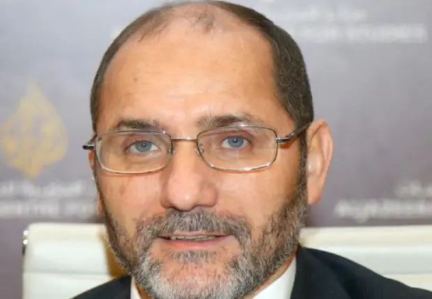 Makri s’attaque à Macron : c’est « un ignorant, un arrogant »