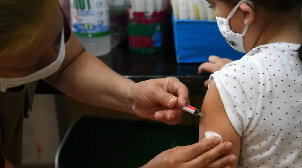 Covid-19 : un vaccin spécial pour « enfants » ?