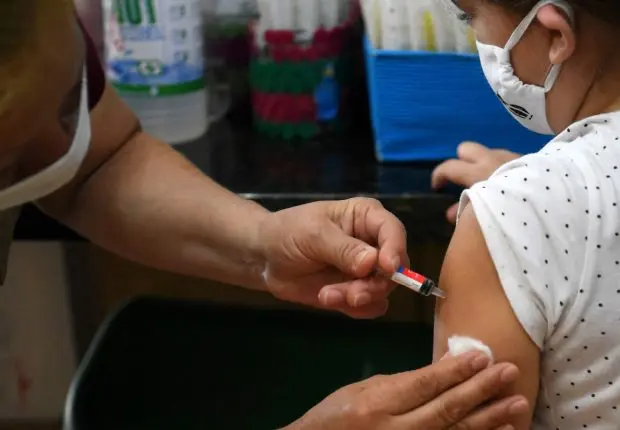Covid-19 : un vaccin spécial pour « enfants » ?