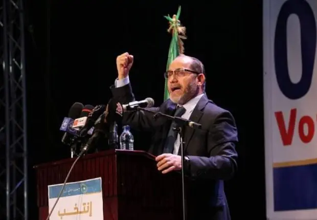 Tensions Alger – Paris : Makri s’en prend de nouveau à la France