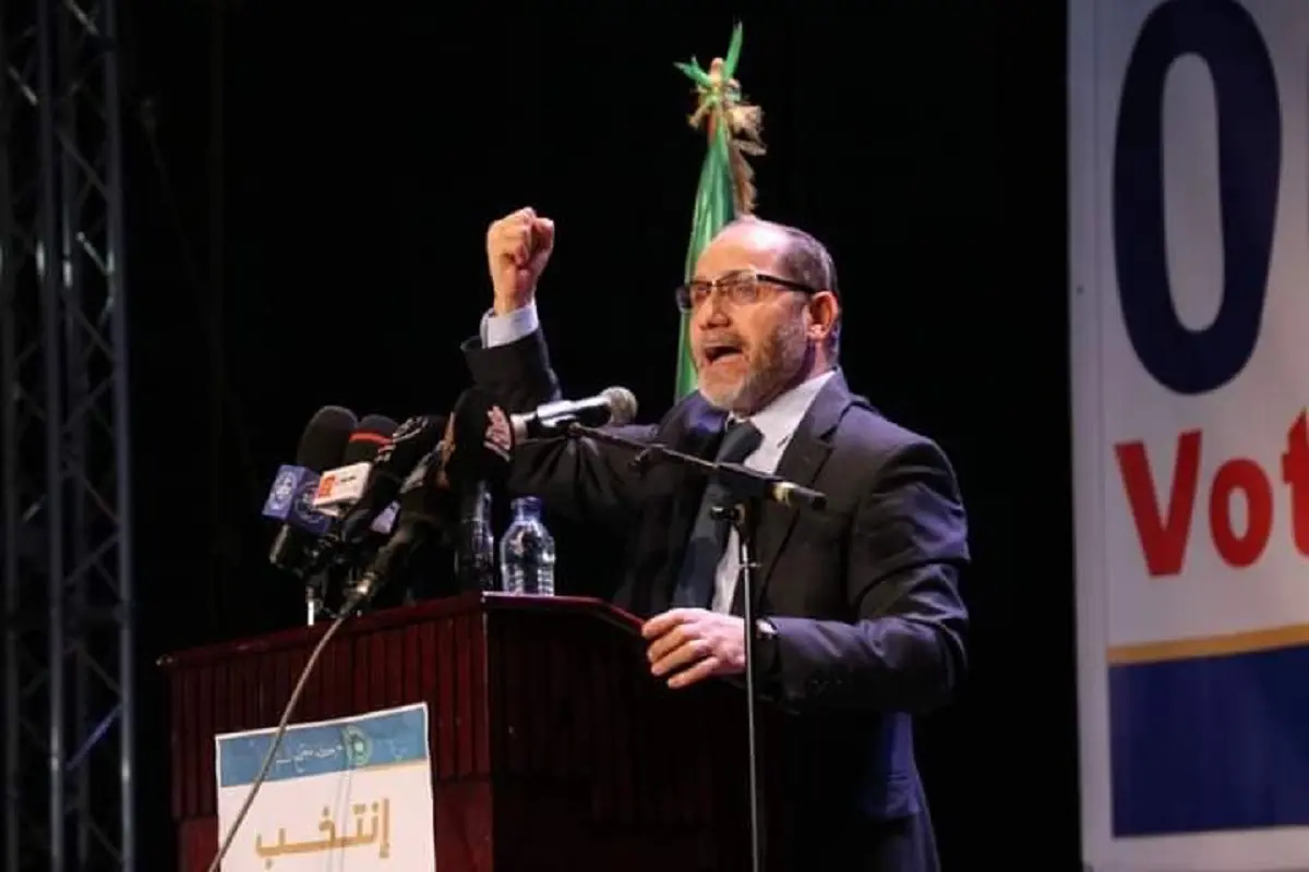 Tensions Alger – Paris : Makri s’en prend de nouveau à la France