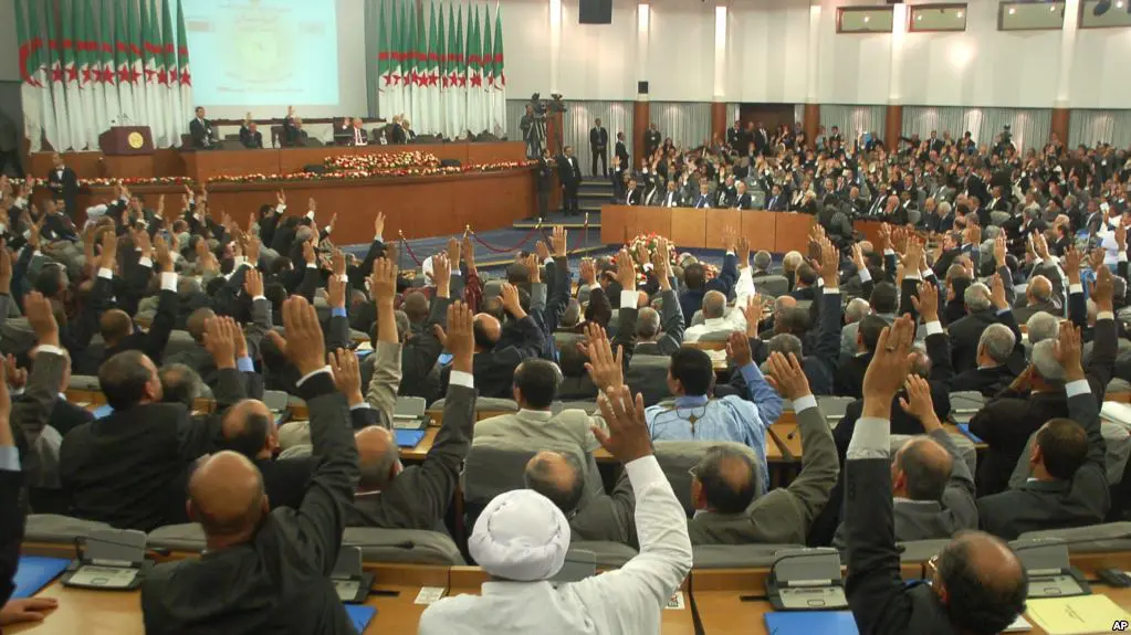 Députés de l’APN dissoute : les grands gagnants du PLF 2022