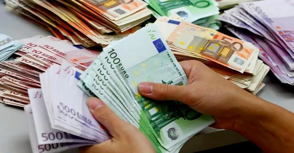 Alger : saisie d’une somme colossale en devises à l’aéroport