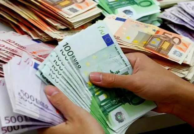 Alger : saisie d’une somme colossale en devises à l’aéroport