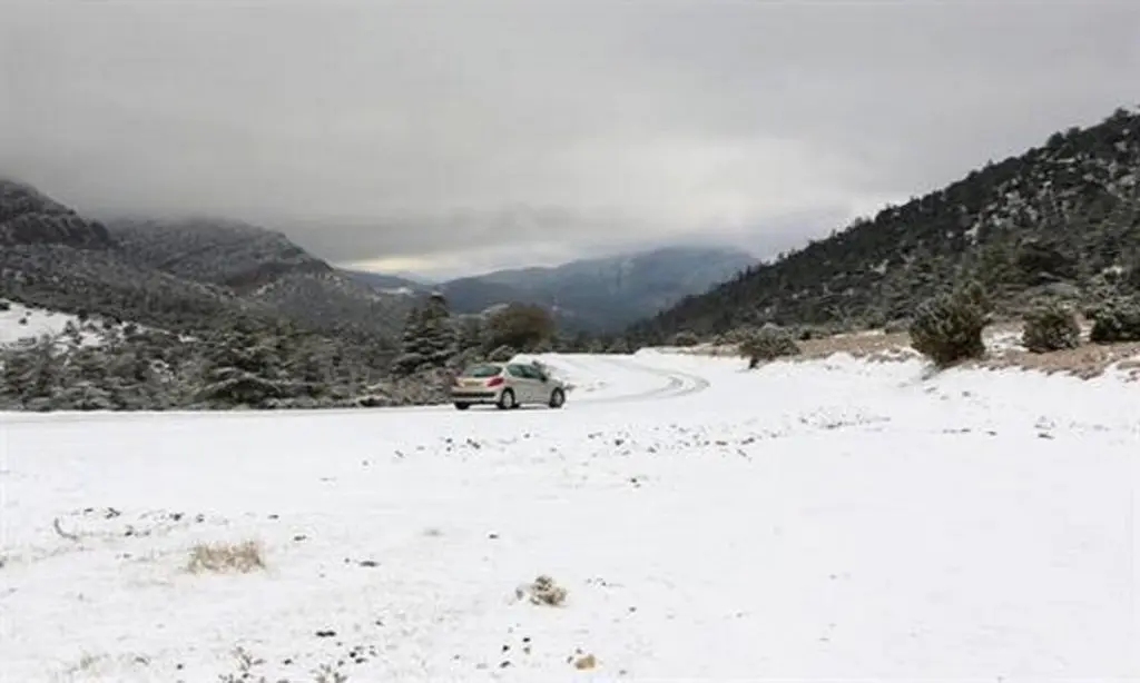 BMS : jusqu’à 15 cm de neige sur plusieurs wilayas du nord