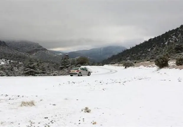 BMS : jusqu’à 15 cm de neige sur plusieurs wilayas du nord