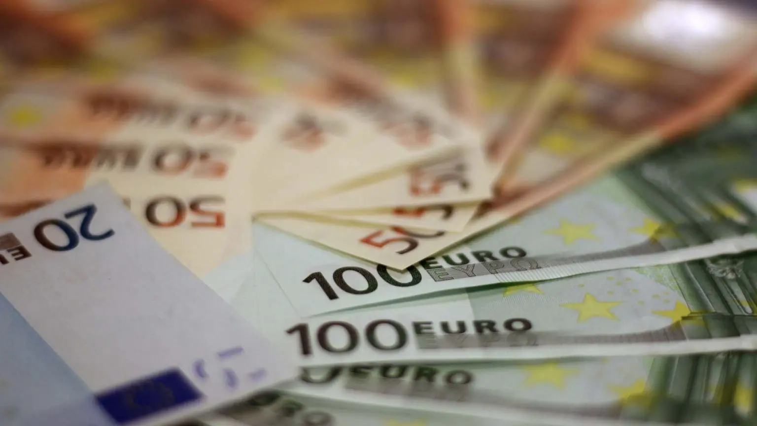 Dinar / Euro : taux de change des principales devises ce 18 novembre
