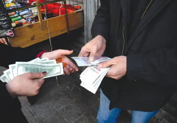 Record du Dollar à la Banque d’Algérie, flambée de l’Euro au Square