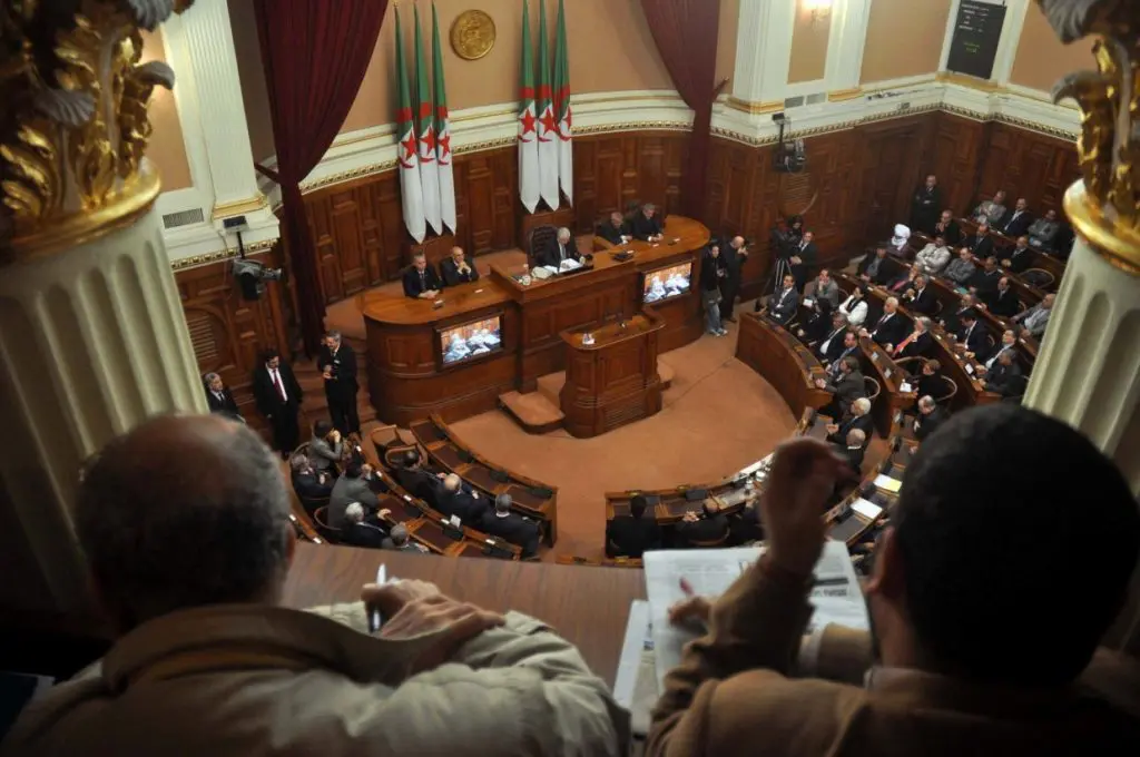 Algérie – Maroc : le parlement veut « châtier l’état terroriste »