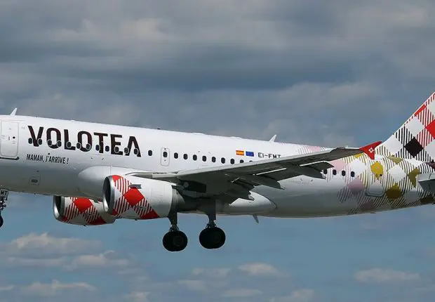 Billets d&rsquo;avion à 1 euro : quand les « low-cost » dérangent en France