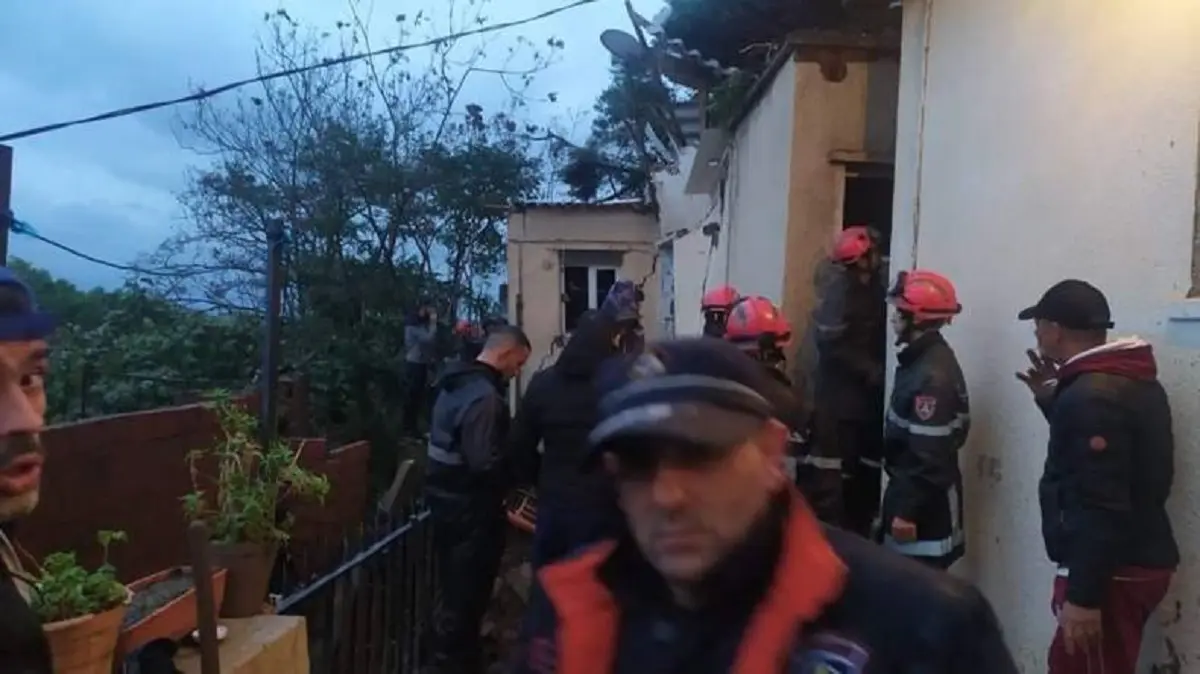 Effondrement d’une bâtisse à Alger : 3 personnes sous les décombres