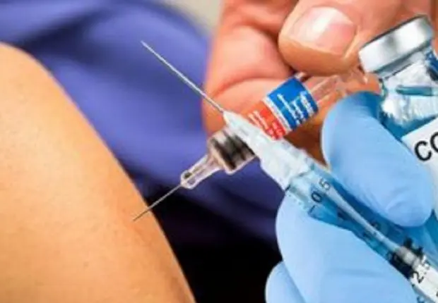 Covid et grippe: la vaccination pourrait-elle se faire simultanément ?