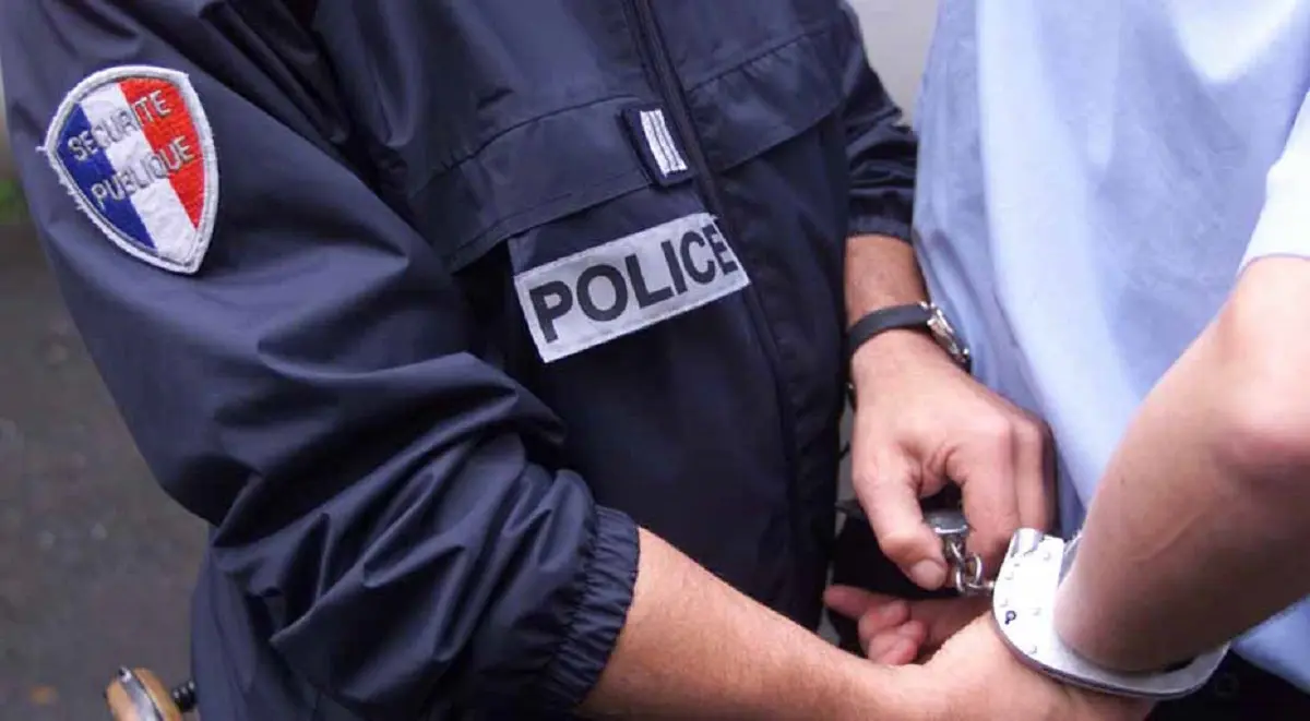 France : interdit du territoire et sans permis, un Algérien écroué