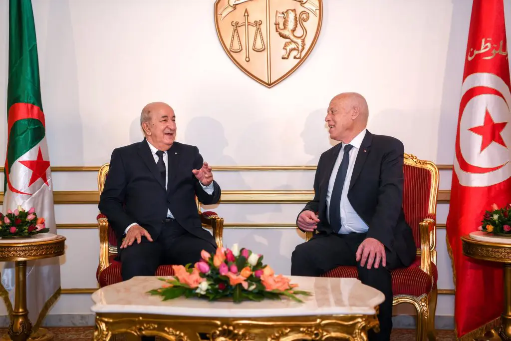 Algérie – Tunisie : tapis rouge pour Tebboune à Tunis