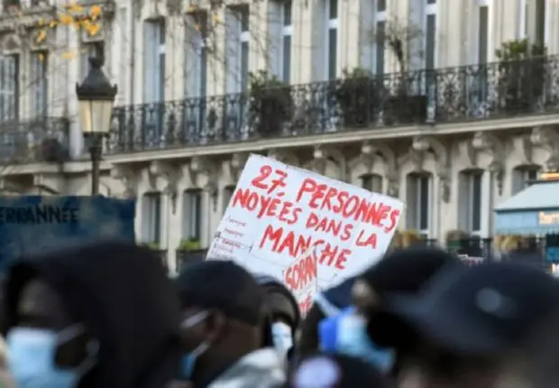 France : « immigration zéro », les sans-papiers montent au créneau
