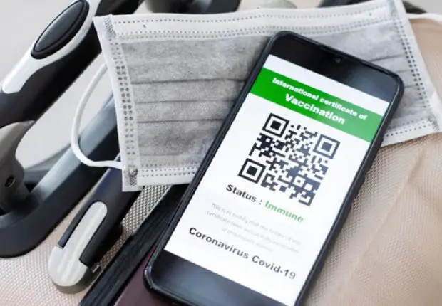 Covid-19 : pass sanitaire et pass vaccinal, quelle différence ?