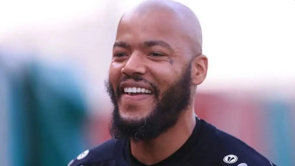 Équipe d’Algérie : M’bolhi rend un vibrant hommage à ses coéquipiers