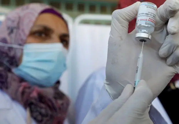 Péremption des vaccins anti-covid : le Pr Rahal avance une date