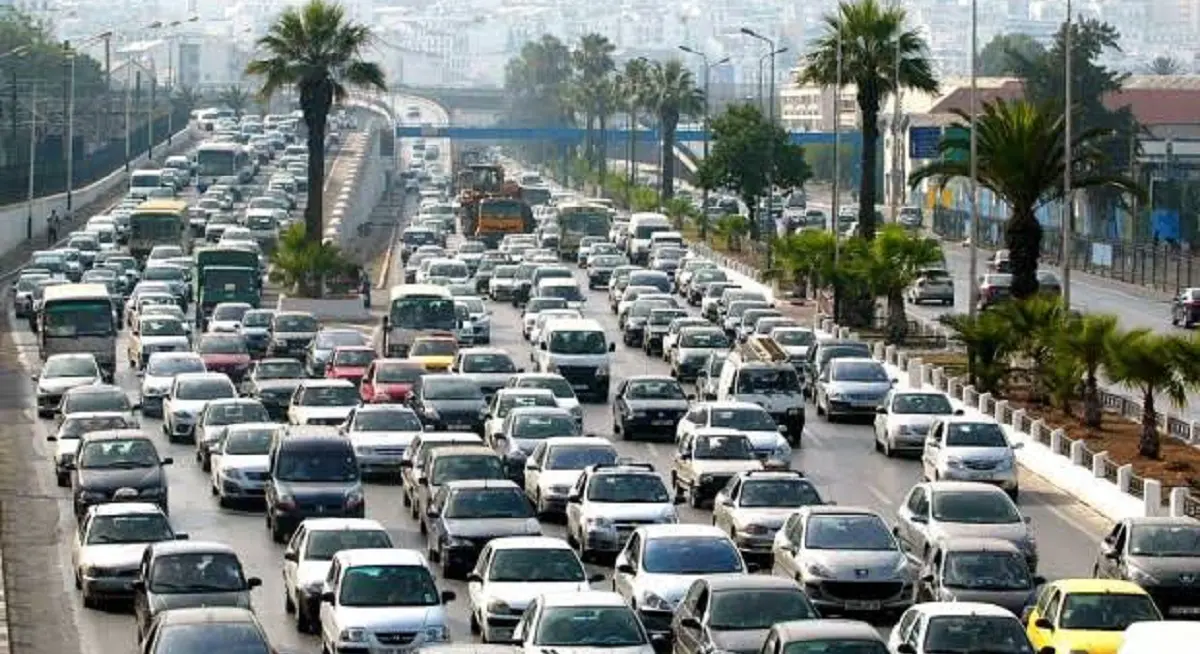Embouteillages à Alger : le dossier s’invite à la réunion du gouvernement