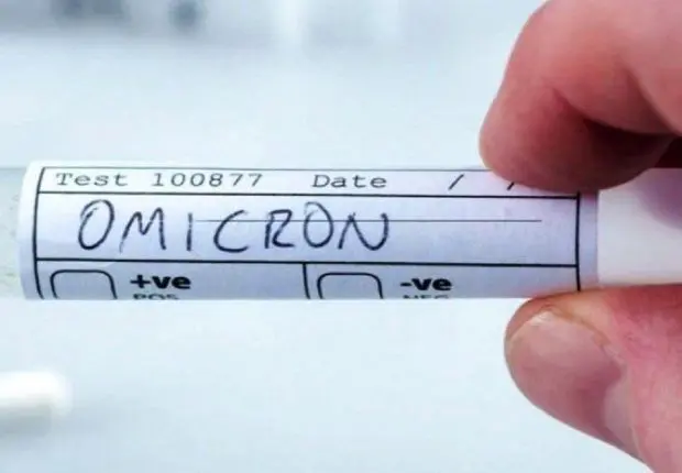 Covid-19 : « Omicron risque de mettre fin à la pandémie »