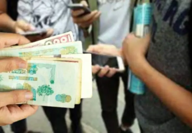 Marché noir de téléphones: les mises en garde des services de sécurité