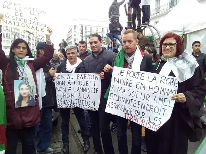 Hommage à Amel Zenoune Zouani durant le Hirak Hommage à Amel Zenoune Zouani durant le Hirak