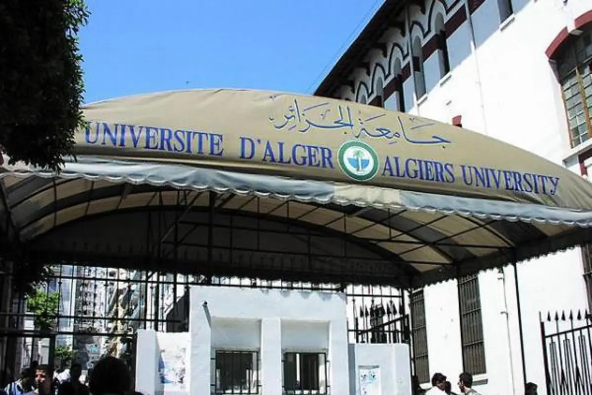 Université : l’enseignement à distance à défaut de vaccination ?