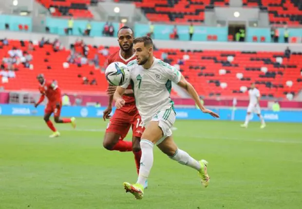 Transferts : la destination de Meziani se précise