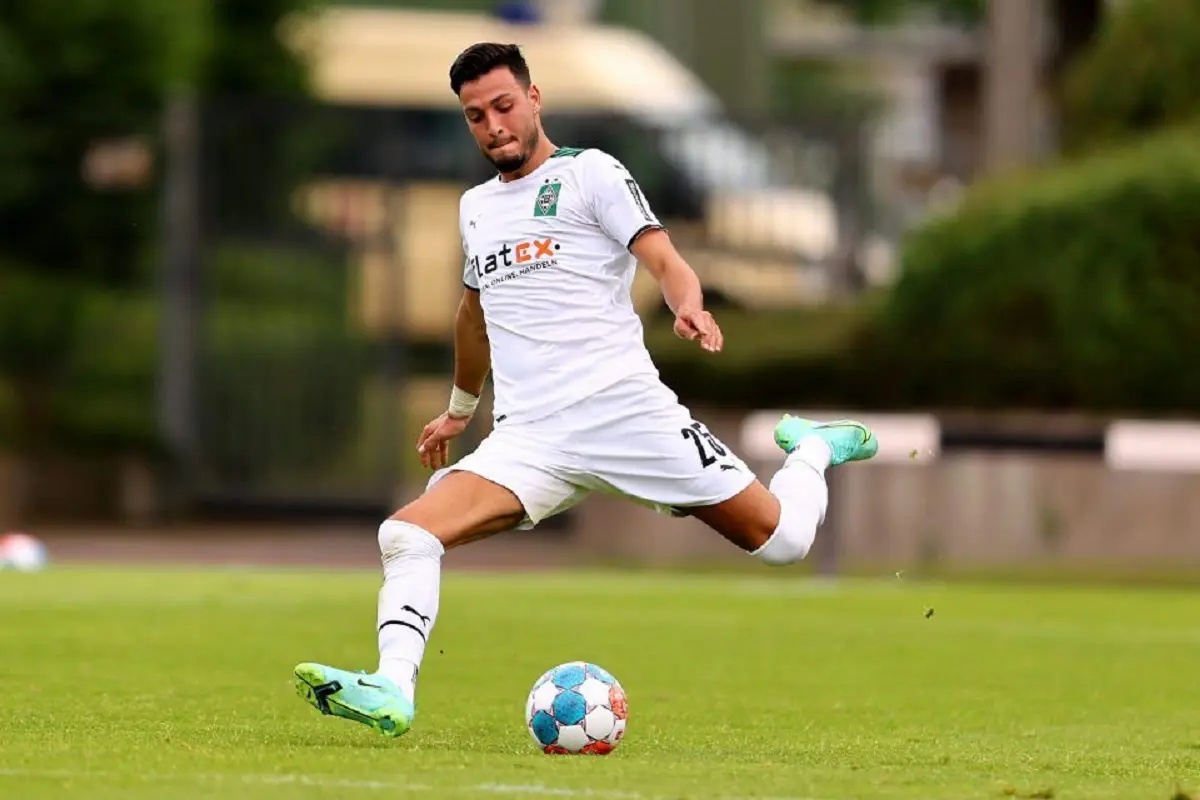 Transferts : Ramy Bensebaini intéresse un grand club italien