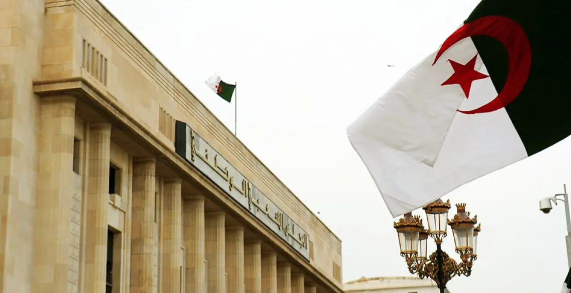 APN : Boughali dans le collimateur des partis