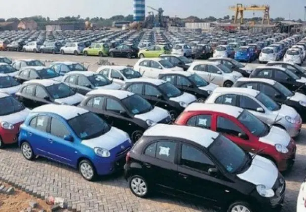 Importation automobile : énième appel des concessionnaires à Tebboune