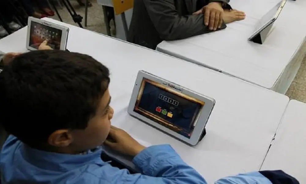 Poids du cartable : des tablettes pour 3 écoles de chaque mairie