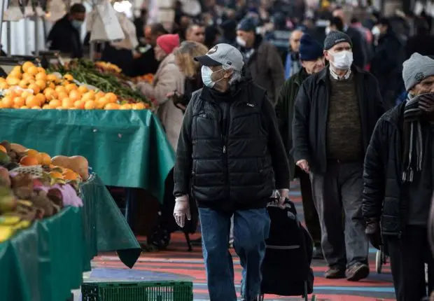 Hausse des prix et flambée du Covid : entre le marteau et l’enclume