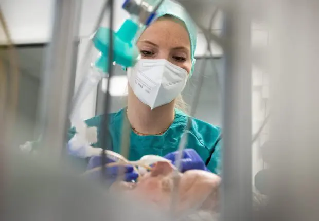 Omicron en Algérie : 4ᵉ ou 5ᵉ vague du covid-19 ?