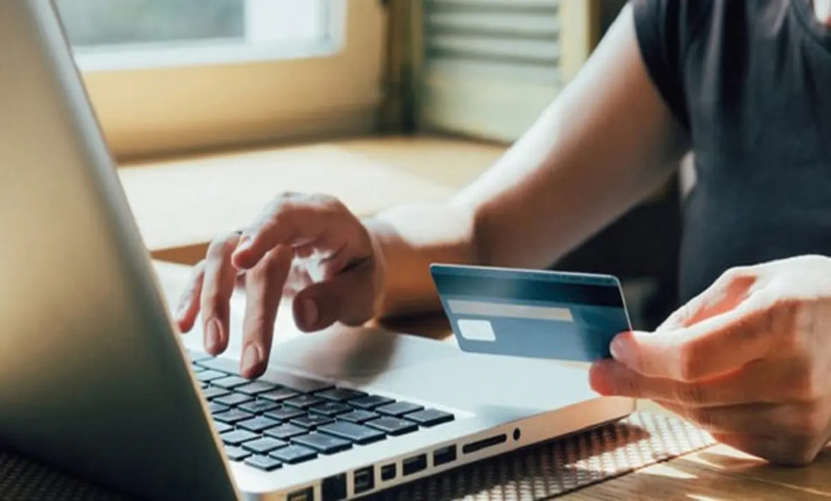 Taxes sur le E-commerce : la douane réagit à la polémique