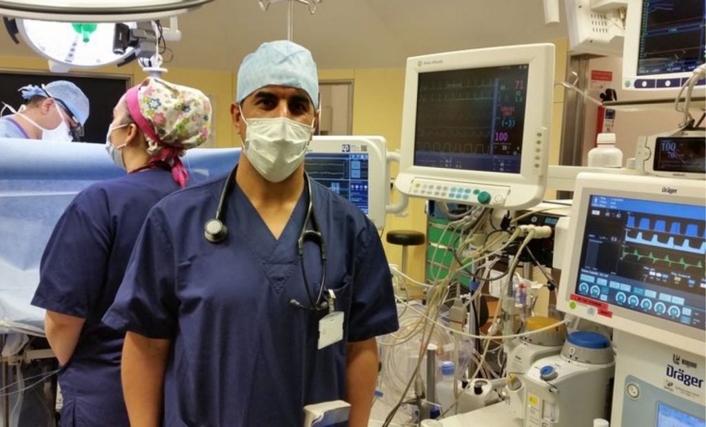 Karim, un agent d’entretien algérien devenu médecin en Belgique