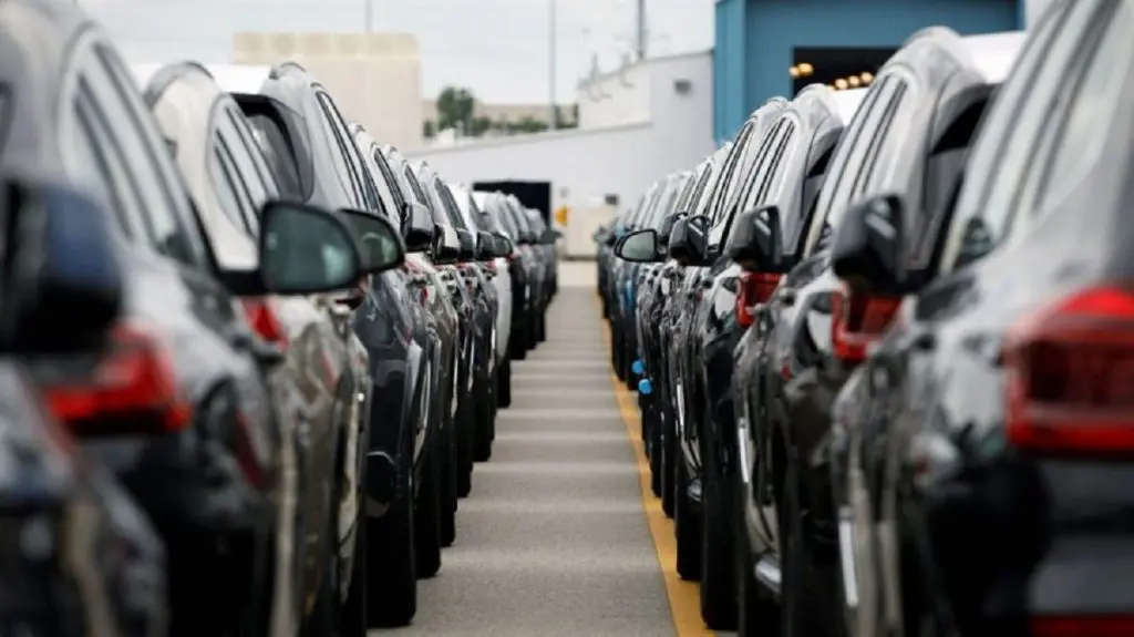 Voitures : entre écologie et industrie, quel sort pour l’importation ?