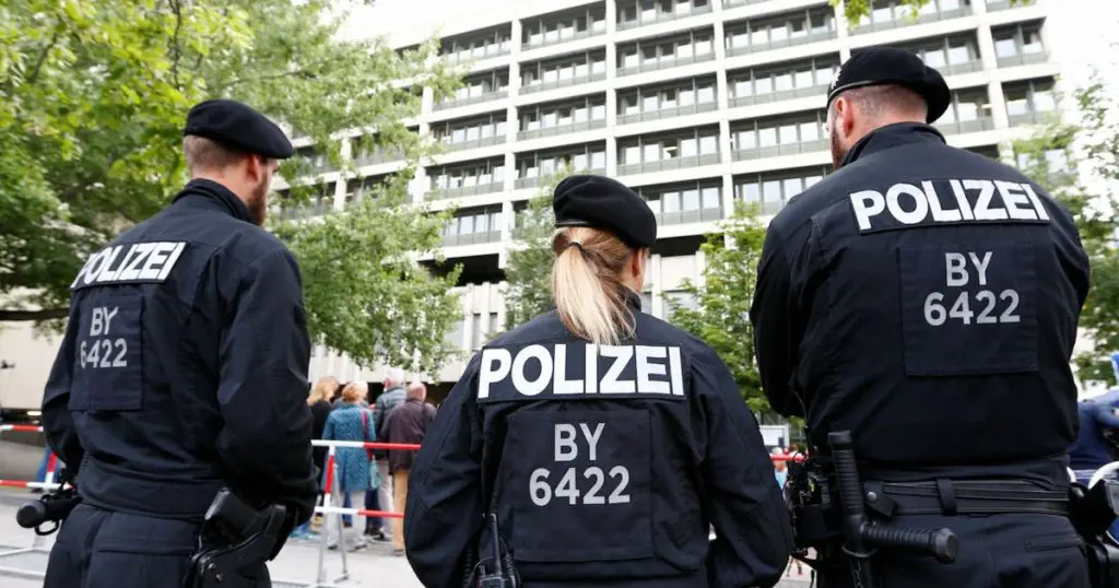 La victime dit avoir reçu un « câlin » : vol insolite par un Algérien en Allemagne
