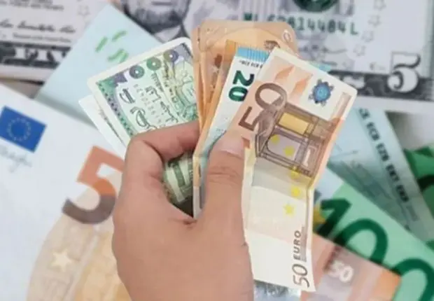 Dinar : les cours de l’euro et du dollar ce 21 février