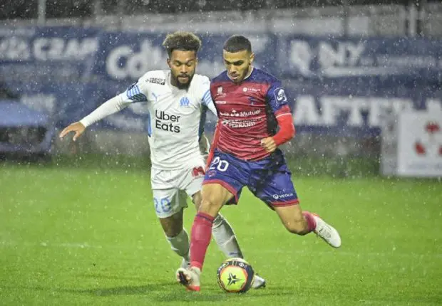 France : un latéral algérien dans le viseur de Lille