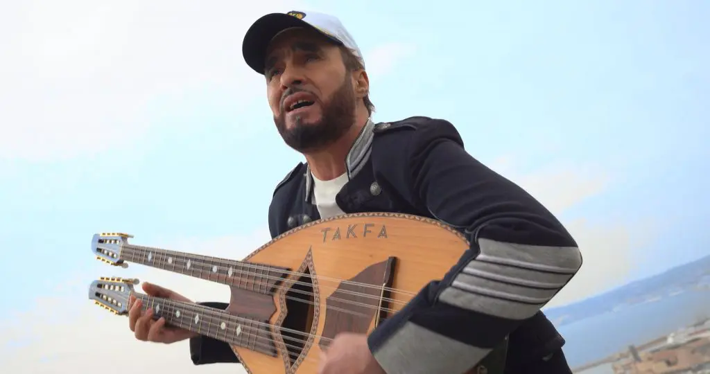 « Djedjiga », magnifique Cover de Takfarinas en hommage à Mehenni Amroun
