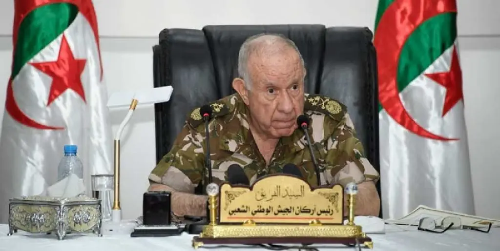 « L&rsquo;armée prête à faire face à tout danger qui pourrait affecter l&rsquo;Algérie », Chanegriha