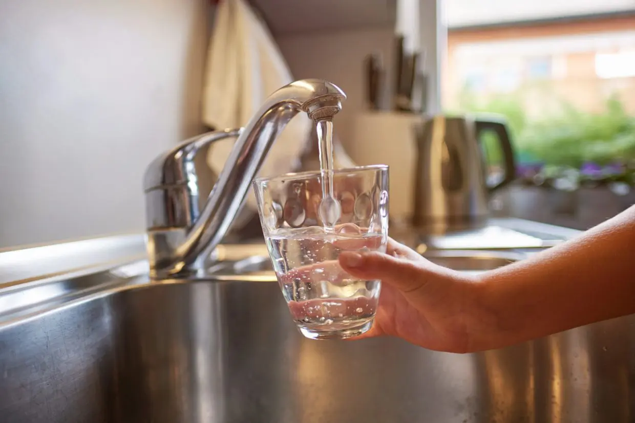Distribution d’eau pour l’Aid el-Adha et l’été 2023, le ministre Derbal rassure