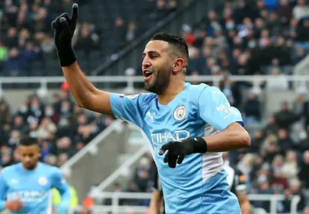 Transfert : Riyad Mahrez attise les convoitises du FC Barcelone ?
