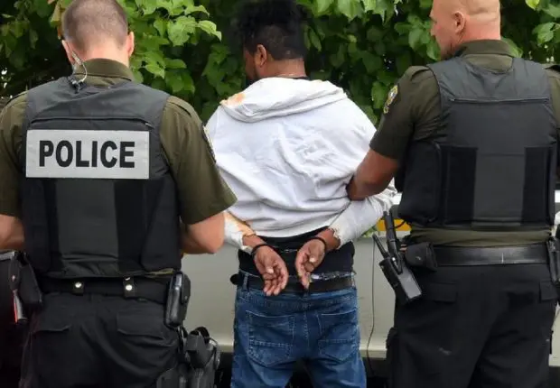 France : sévèrement condamné, la police fait tomber un SDF algérien